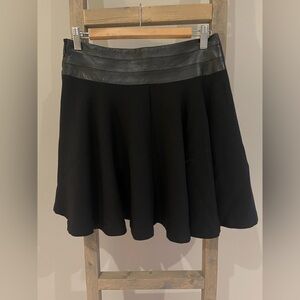 MILLY CREPE/LEATHER WAISTED BLACK FIT & FLARE SKIRT sz 6